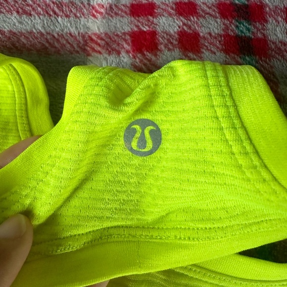 Neon lululemon tank top - Picture 3 of 4